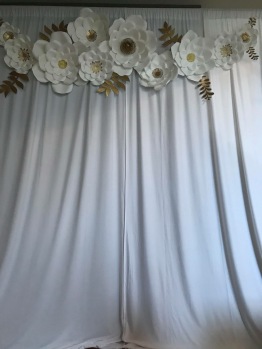 White and gold paper flower photo backdrop